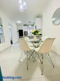 Pure Bliss Ocean Apartment - Image 4
