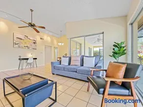 Delightful Family Home in New Tampa - Image 5