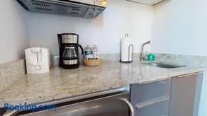 Stylish Downtown Studio in the SouthEnd, C.Ave #43 - Image 3