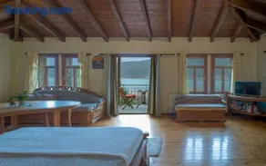 Prespes Lake View Family Apartment - Image 3