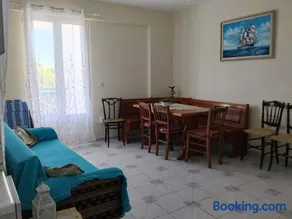 Waves and Wonders Apartment - Image 3