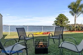 Lakeside Luxury Buff Point - Image 3