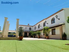 Hotel Restaurante Paneque - Image 1