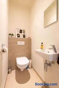 Casa Matti - Modern Apartment with Canal View and Terrace - Image 3