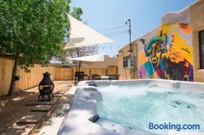 Old Town Buffalo-Private Hot Tub-Pet Friendly! - Image 1
