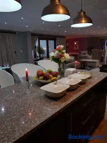 Dinaledi House - Image 2