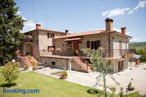 Charming apartment in Caprese Michelangelo, shared pool. - Image 1