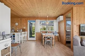The Good Life In Authentic Holiday Home Charm - Image 5