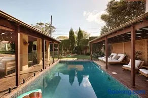 Seaforth Harbour View w Pool, 8 Guests, 10m to Manly - Image 2
