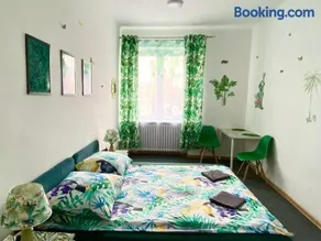 Jungle Rooms - Image 5