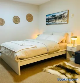 Comfortable Suite in Halifax, Private entry & Bath - Image 1