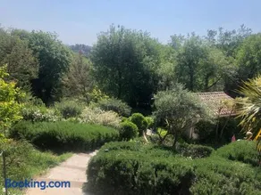 Appartement avec vue - Cadre verdoyant et parking privé - Image 2