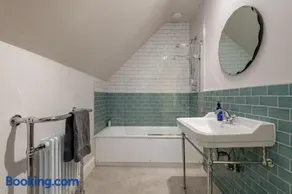Gardener's Cottage - Image 3