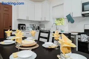14-1- 3BR Milton -Cozy Apt near Blue Hills Museum - Image 3