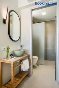 Luxurious Villa Aura Private Heated Pool & Jacuzzi - Image 2