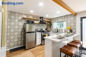 Modern A-Frame Treehouse Cabin - Remodeled 1BR Near Lake Gregory - Image 2