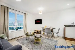 The Cosy Spot- Contractor Friendly- Free Parking - Image 2
