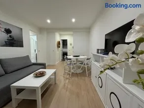 Espacioso Apartamento Familiar con terraza en Aranjuez - Confort, Tranquilidad, cerca de Parque Warner y Parque Temático Puy du Fou - Image 1