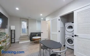 NICE 1BR Apartment near Metro - Image 1