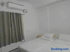 Roshini Serviced Apartments - Image 3
