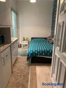 Single Sunny Mini Studio Flat - Image 3