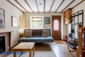 Selah Cottage, 21 Queen Street - Image 1