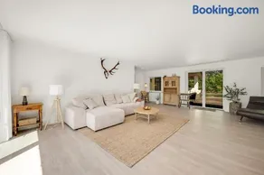 Lovely Holiday Home, Completely Renovated In 2025, In Quiet And Beautiful Surroundings - Image 3