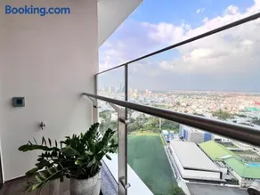 2BR The Peak Midtown M8 - Image 4