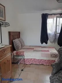 Mas de la Châtaigneraie gîte Marronnier piscine partagée - Image 1