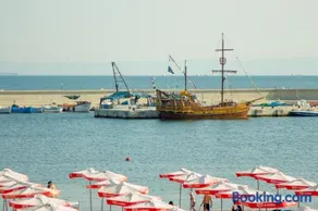 Breeze Guest House - Image 1