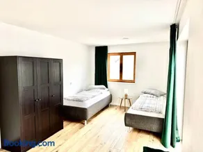 Sonnenwinkel - Ferienwohnung mit Wintergarten, Terrasse & Parkplatz - Image 3