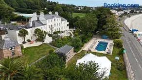 La Haule Manor - Image 1