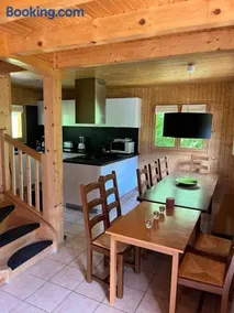 Family-friendly Self-catering Chalet Rental in Abondance - Sleeps 12 Portes du Soleil - Image 1