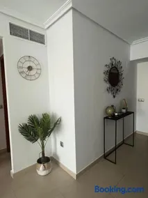 Apartamento exclusivo con vistas a la piscina - Image 2