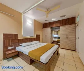 Giriraj Homestay 3 BHK with Driver Room - Image 2