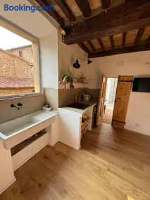 La Casina Two-room apartment in the historic center of Bibbona - Image 1