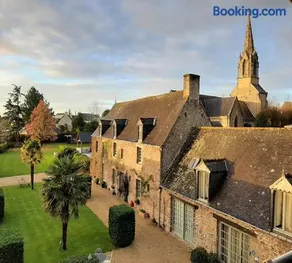 Le Manoir, a 17th century property, 12 guests - Image 3