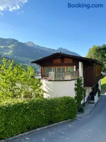 Traumhafte Wohnung mit großer Terrasse - Image 2
