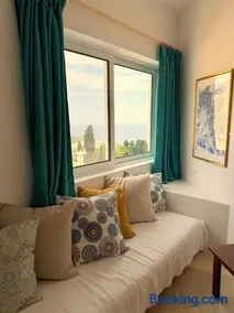 Art & Motion Union - Sunrise Room - Image 2