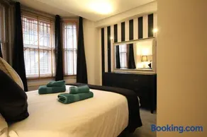 The Bromptons, Luxury South Kensington Apartment - Image 2