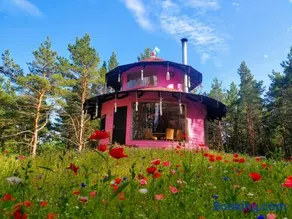 Roosa maja parvesaunaga - Image 1