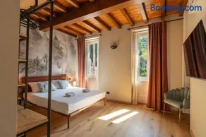 Oriente Luxury Boutique Apartment in Ello - Image 2