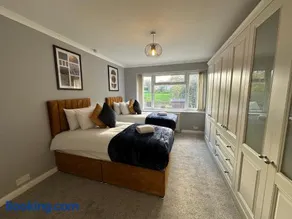 Quebec House - Business Family Friendly Stay Free Parking Wifi, 'Comfortable Spacious House Close to Town Centre - Image 2