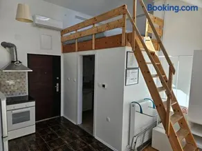Central Park Apartments - Image 1