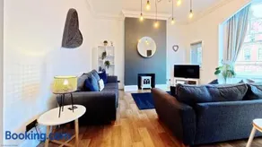The Lookout at Scarborough - Stunning Seaview and Castle View - Near Amenities and Beach - Image 3