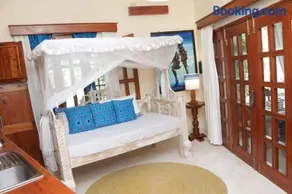 Tembo Beach Cottage , Ocean Beach Drive - Image 3