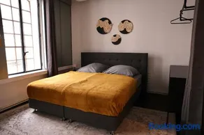 Loft Apartment Hamburg Hauptbahnhof - Image 3
