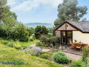 2 Bed in Abergavenny oc-bn284 - Image 2