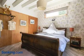 The Cabin - Image 3