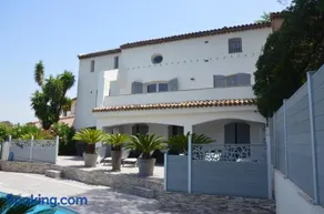 Belle maison avec piscine dans les hauteurs à Saint Raphael - Image 3